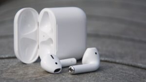 Как перезагрузить беспроводные наушники Airpods