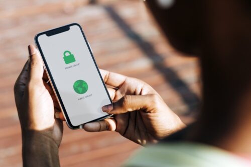 How To Create Private And Public Groups On Kik?